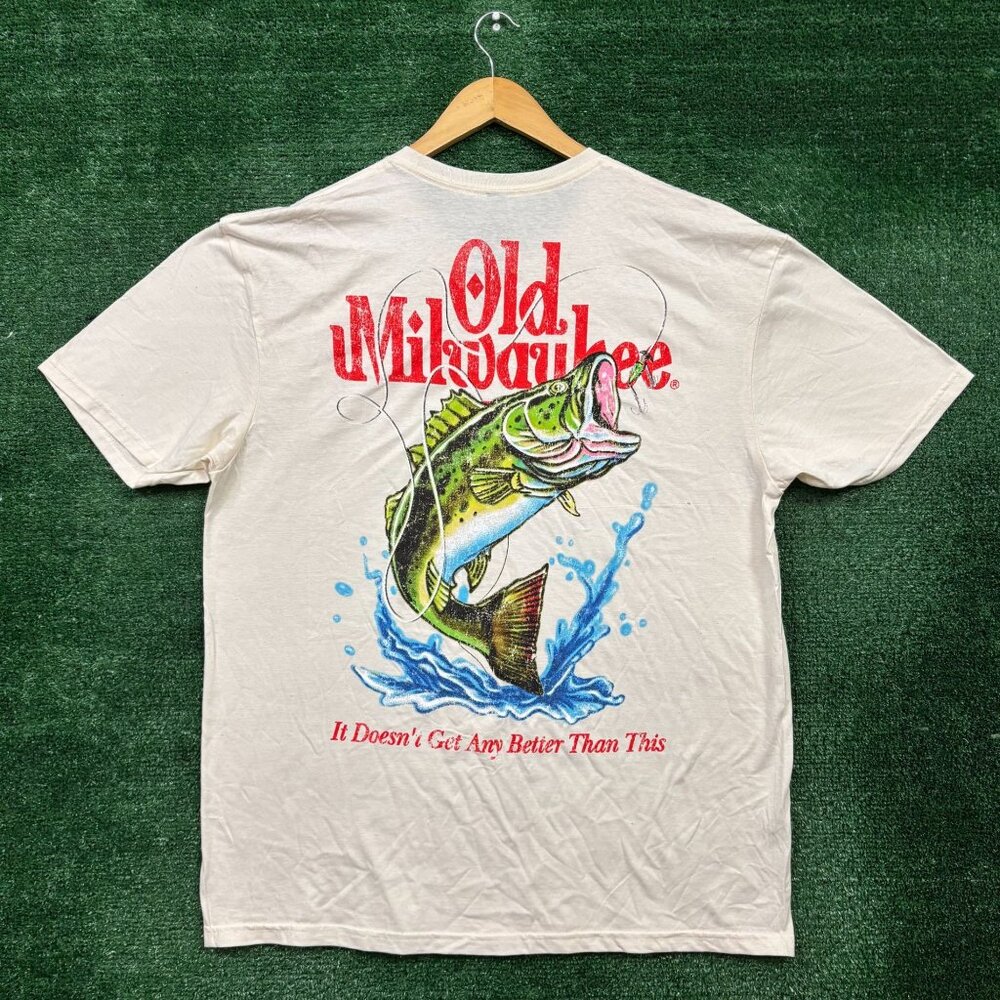 Old Milwaukee Beer It Doesn't Get Any Better Than This T-Shirt Size Extra Large